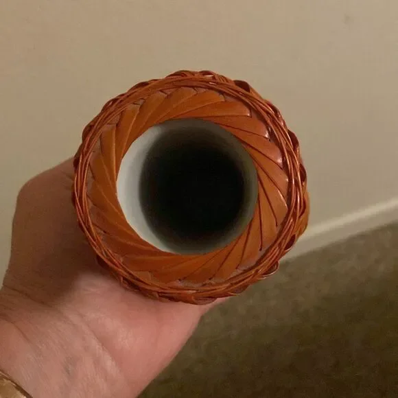 Handcrafted Woven Vase - Brown and Tan Vintage - Picture 4 of 6